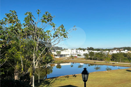 Casa à venda com 3 suítes no condomínio Portal dos Bandeirantes, Salto - SP