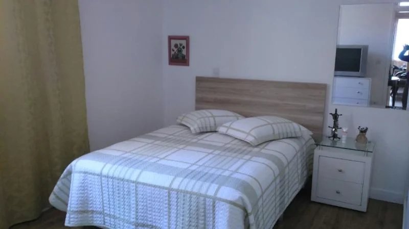 Casa à venda com 3 suítes em Jardim Jussara, São Paulo, SP