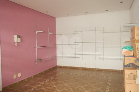 Casa à venda com 3 quartos, sendo 1 suíte, em Vila Brasílio Machado, São Paulo, SP