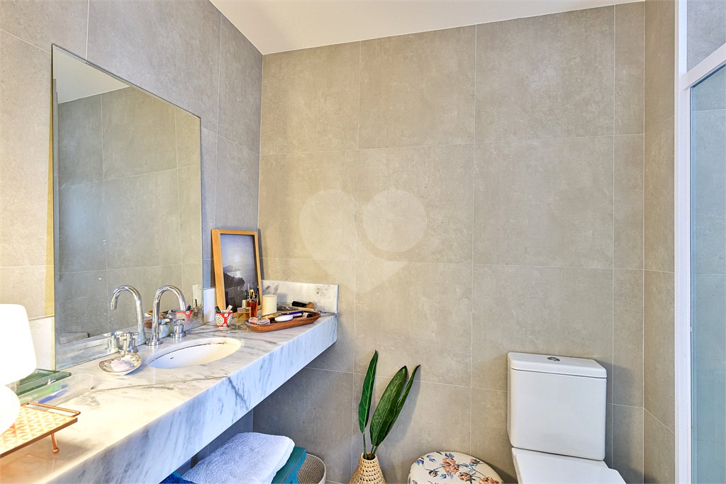 Apartamento à venda com 3 suítes em Jardim Marajoara, São Paulo, SP