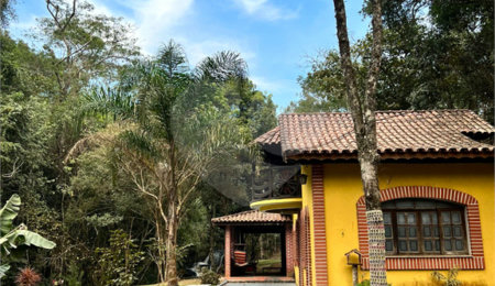 Sítio à venda com 4 quartos, sendo 1 suíte, em Moinho, Nazaré Paulista, SP