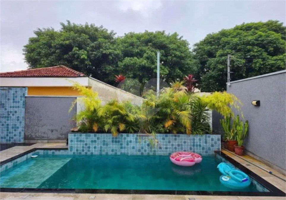 Sobrado à venda com 3 suítes em Vila Milton, Guarulhos, SP