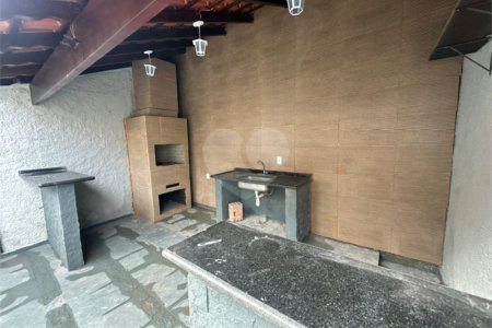 Casa Térrea à venda com 3 quartos, sendo 1 suíte,  em Vila Suissa, Mogi das Cruzes, SP