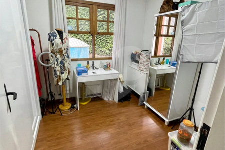 Casa à venda com 3 quartos, sendo 1 suíte,  no condomínio Vila Nova de Mafra, São Paulo - SP