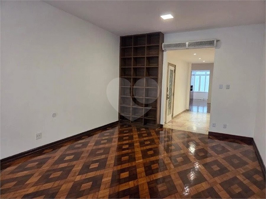 Apartamento à venda com 3 quartos, sendo 1 suíte, em Copacabana, Rio de Janeiro, RJ