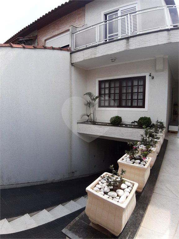 Sobrado à venda com 3 quartos em Parque Casa de Pedra, São Paulo, SP