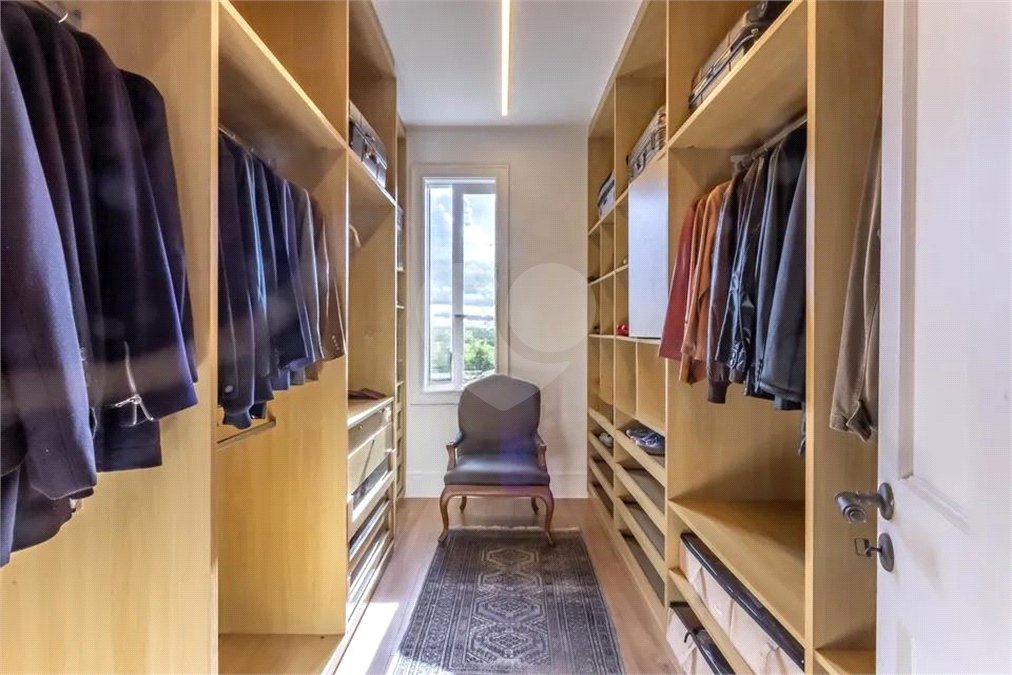 Casa à venda com 4 suítes no condomínio Ville D´asolo, São Paulo - SP