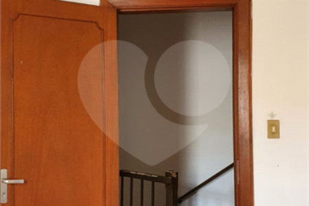 Sobrado à venda com 3 quartos em Várzea da Barra Funda, São Paulo, SP