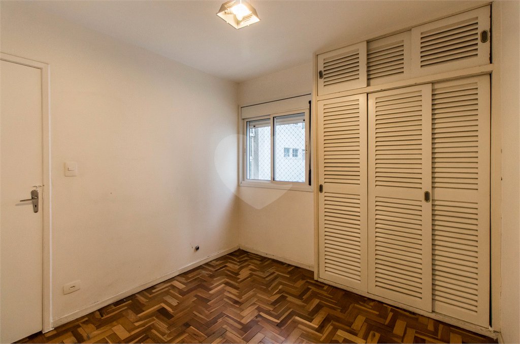 Apartamento à venda com 3 quartos, sendo 1 suíte, em Santo Amaro, São Paulo, SP