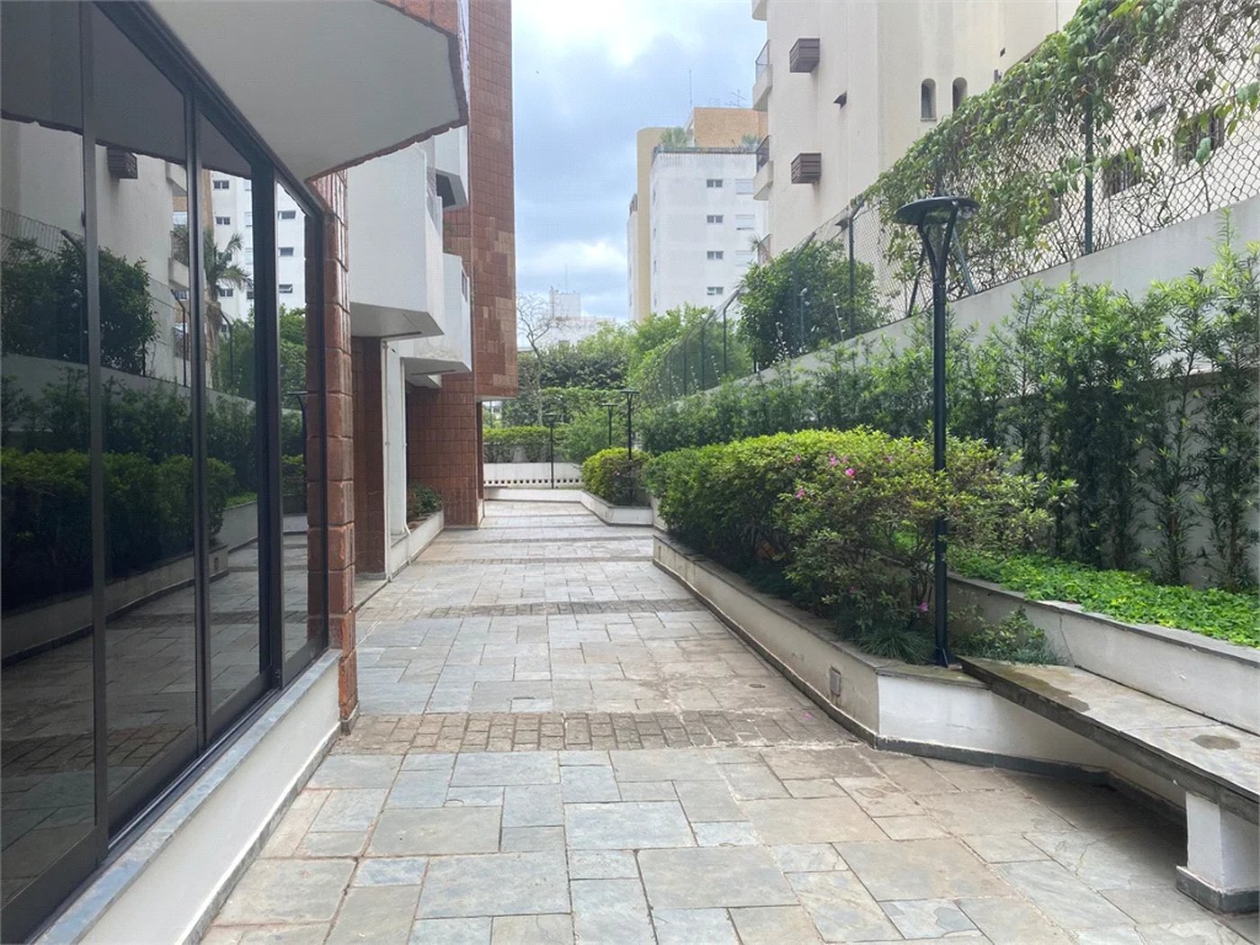 Apartamento à venda com 3 quartos, sendo 2 suítes, em Brooklin Paulista, São Paulo, SP