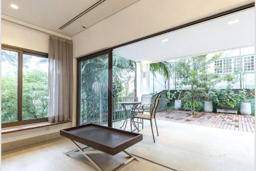 Casa à venda com 3 quartos, sendo 2 suítes, no condomínio Residencial Erika, São Paulo - SP
