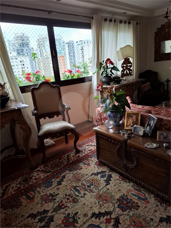 Apartamento à venda com 4 quartos, sendo 2 suítes,  em Brooklin Paulista, São Paulo, SP