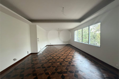 Casa à venda com 3 quartos, sendo 1 suíte, em Alto da Boa Vista, São Paulo, SP