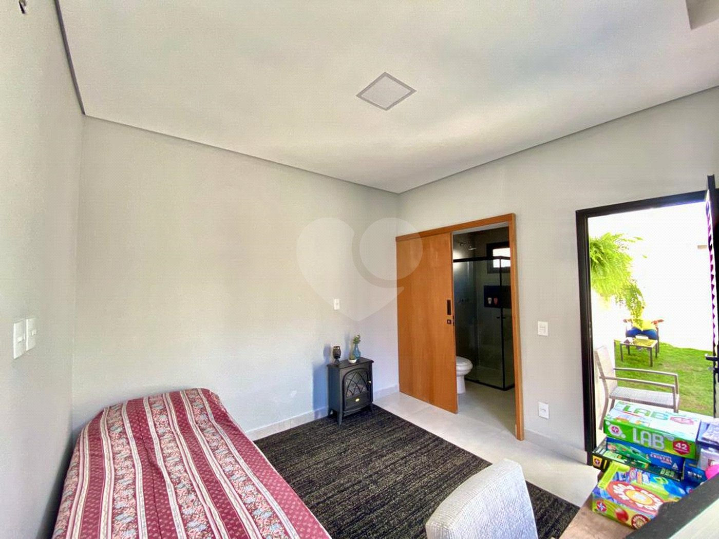 Casa à venda com 4 suítes no condomínio Jardim Vila Paradiso, Indaiatuba - SP