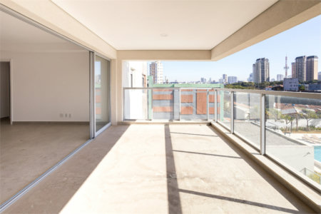 Apartamento à venda com 3 quartos, sendo 1 suíte,  em Vila Sofia, São Paulo, SP