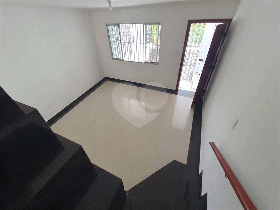 Sobrado à venda ou para alugar com 2 quartos em Vila Marieta, São Paulo, SP