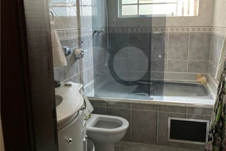 Casa à venda com 4 quartos, sendo 1 suíte, no Centro, Bom Jesus dos Perdões, SP