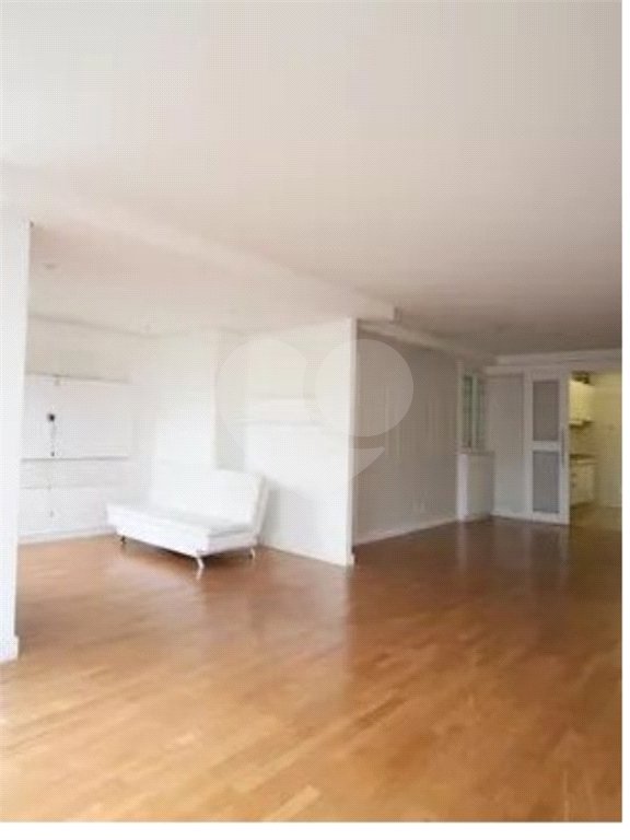 Apartamento à venda com 3 quartos, sendo 2 suítes,  em Paraíso do Morumbi, São Paulo, SP