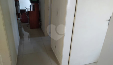 Apartamento à venda com 3 quartos, sendo 1 suíte,  em Parque Santana, Mogi das Cruzes, SP