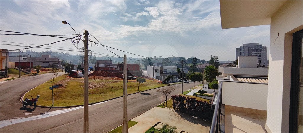 Casa à venda com 3 suítes no condomínio Central Parque, Salto - SP
