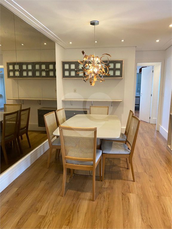 Apartamento à venda com 3 quartos, sendo 1 suíte, em Vila Regente Feijó, São Paulo, SP