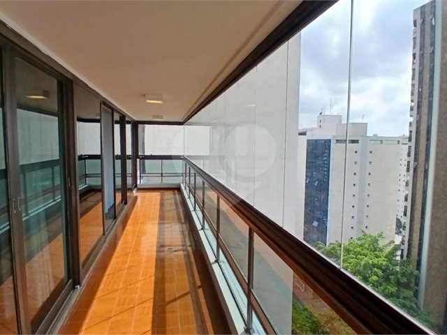 Apartamento à venda com 4 quartos, sendo 2 suítes, em Santana, São Paulo, SP