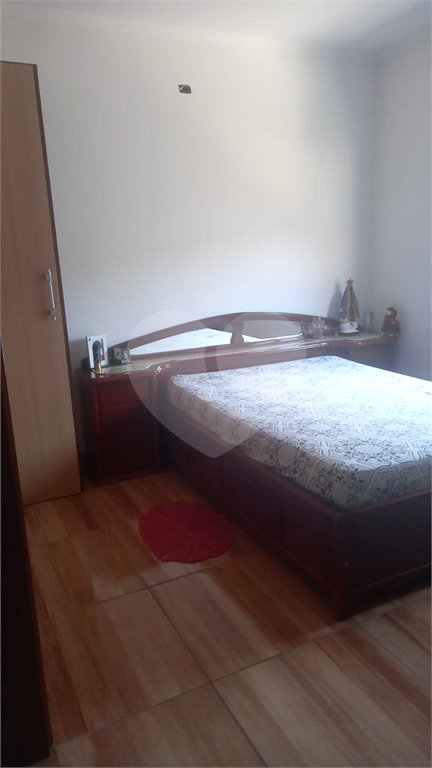 Casa à venda com 5 quartos, sendo 2 suítes, em Jardim Santa Clara, Guarulhos, SP