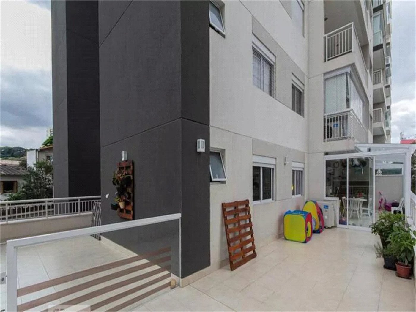 Apartamento à venda com 3 quartos, sendo 1 suíte,  em Jardim Vazani, São Paulo, SP