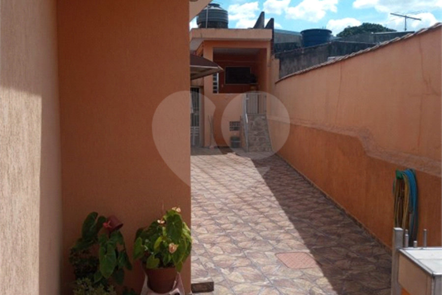 Sobrado à venda com 3 quartos em Vila Santa Maria, São Paulo, SP