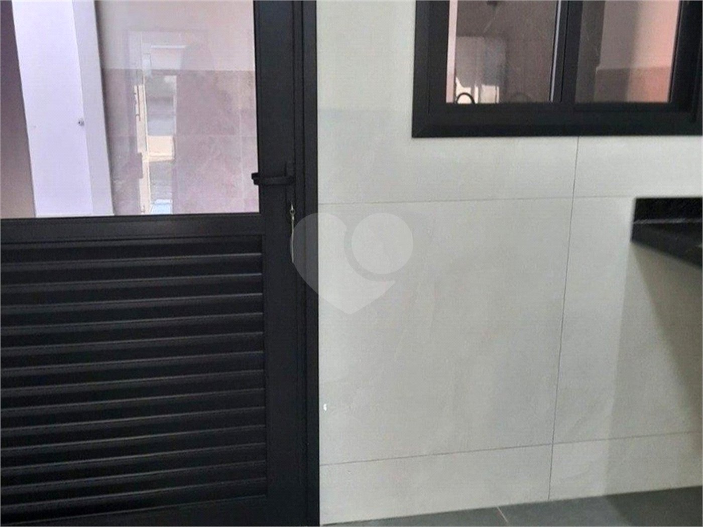 Casa à venda com 3 quartos, sendo 1 suíte, no condomínio Horto Florestal Villagio, Sorocaba - SP