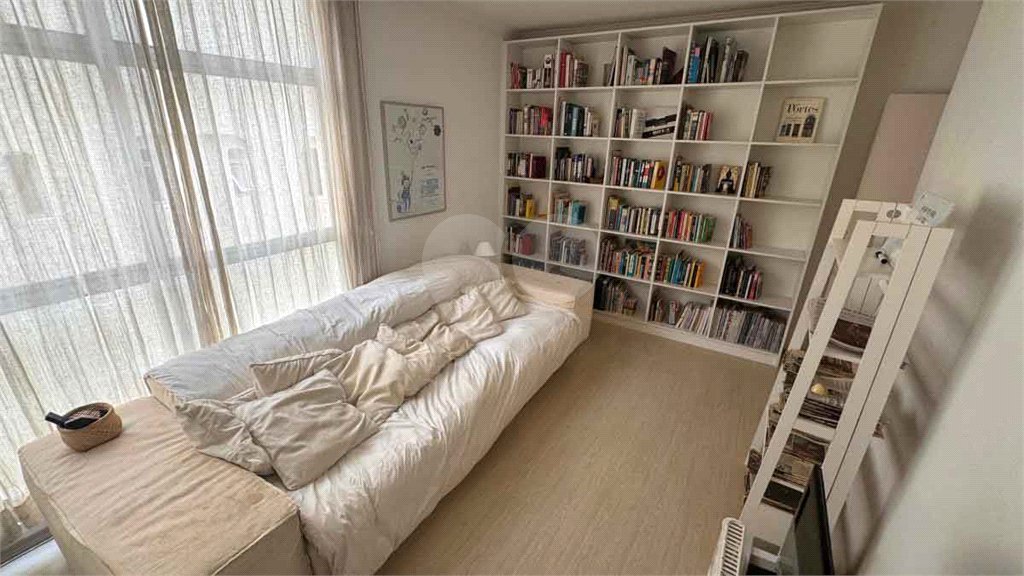 Apartamento à venda com 3 quartos, sendo 1 suíte, em Cerqueira César, São Paulo, SP