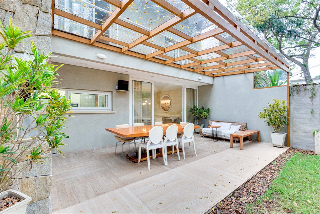 Casa à venda com 5 suítes no condomínio Vila de Palme, São Paulo - SP