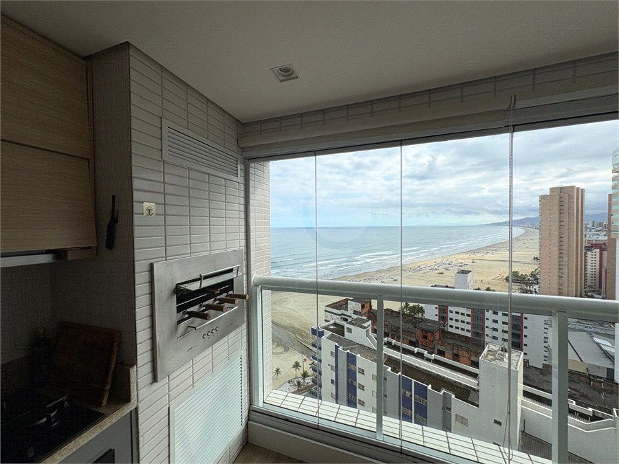 Apartamento à venda com 2 quartos, sendo 1 suíte,  em Boqueirão, Praia Grande, SP