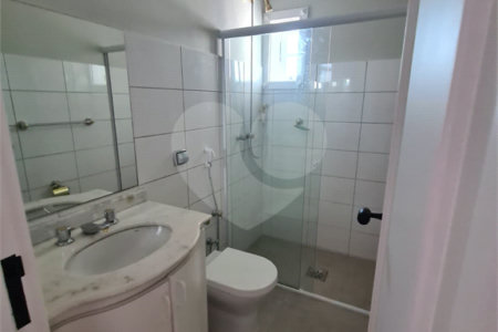Casa à venda com 3 suítes no condomínio Estância Marambaia, Vinhedo - SP