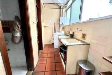 Apartamento à venda com 3 quartos, sendo 1 suíte,  em Lagoa, Rio de Janeiro, RJ