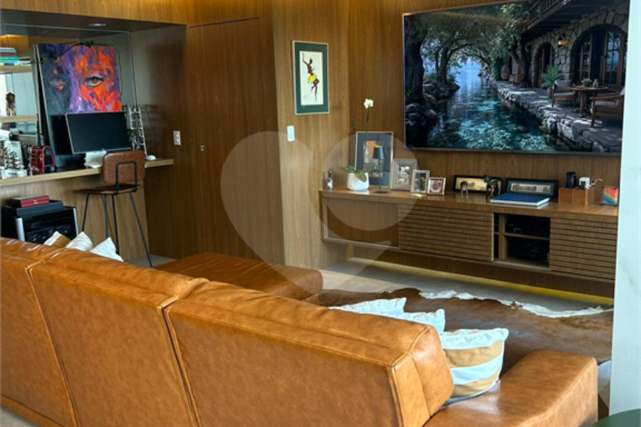 Apartamento à venda com 3 suítes em Barra Funda, São Paulo, SP