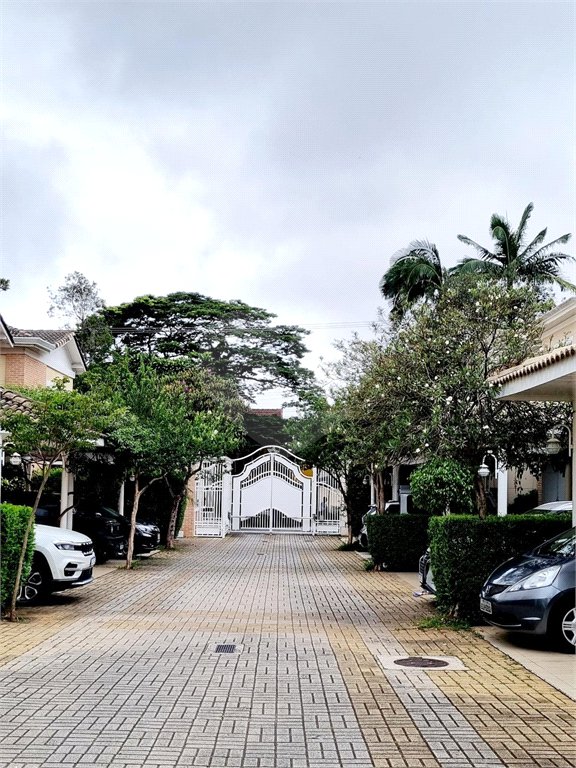 Casa à venda com 3 suítes no condomínio Villa Splendore, São Paulo - SP