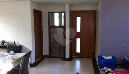 Sobrado à venda com 4 quartos, sendo 2 suítes,  em Ribeirânia, Ribeirão Preto, SP