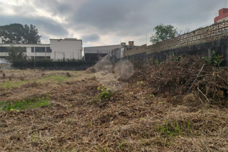 Terreno à venda com 1 suíte em Vila Mazzei, São Paulo, SP