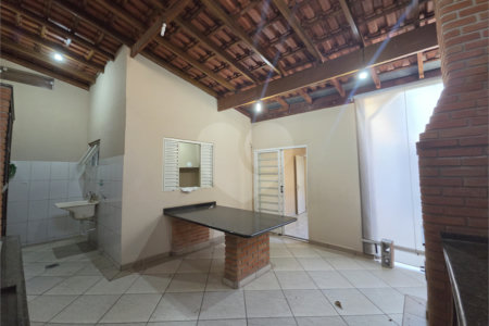 Casa à venda com 3 quartos, sendo 1 suíte, no condomínio Parque das Árvores, Sorocaba - SP
