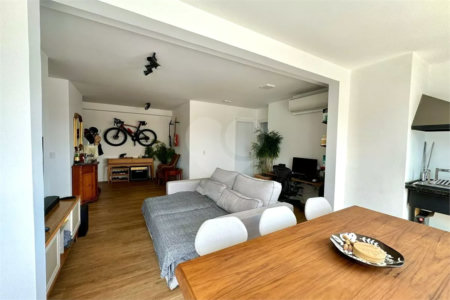 Apartamento à venda com 3 quartos, sendo 2 suítes,  em Chácara Santo Antônio, São Paulo, SP