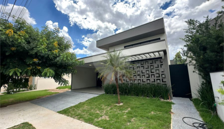 Casa à venda com 3 suítes no condomínio Parque Faber III, São Carlos - SP