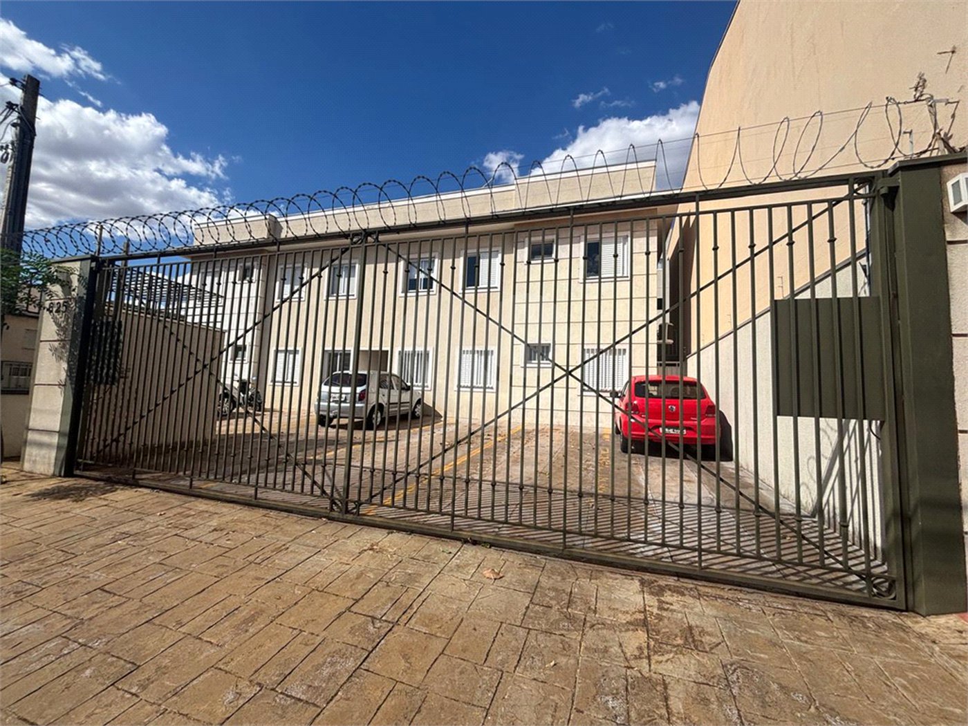 Apartamento à venda com 3 quartos, sendo 1 suíte, em Jardim Anhangüera, Ribeirão Preto, SP