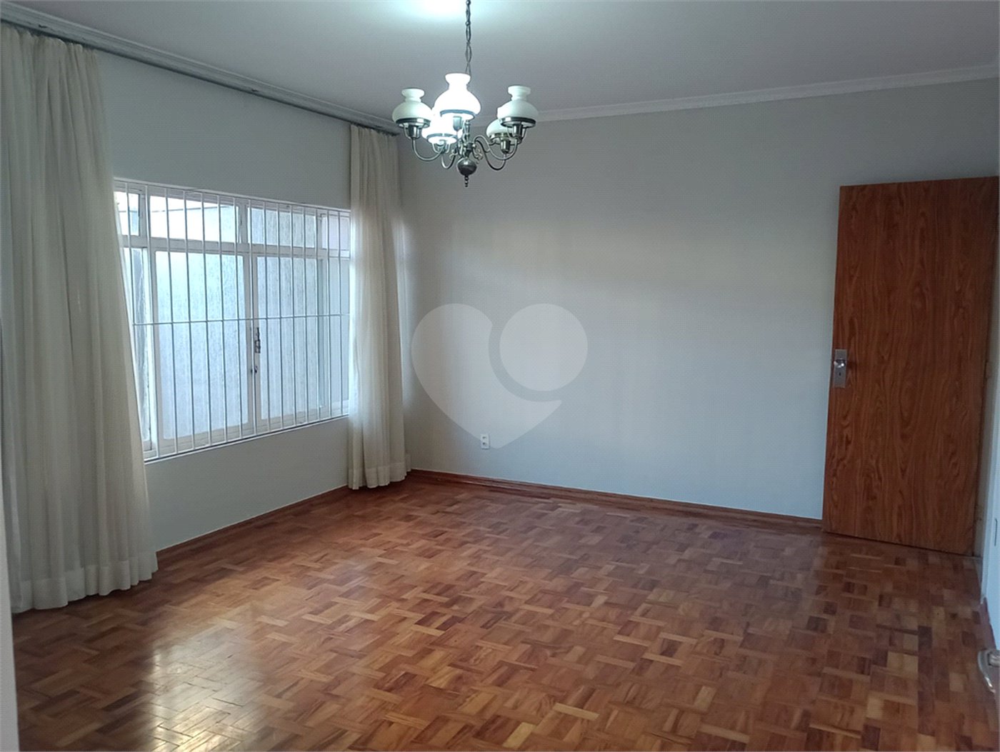 Casa à venda com 4 quartos, sendo 1 suíte, em Vila Rosa, Itapetininga, SP