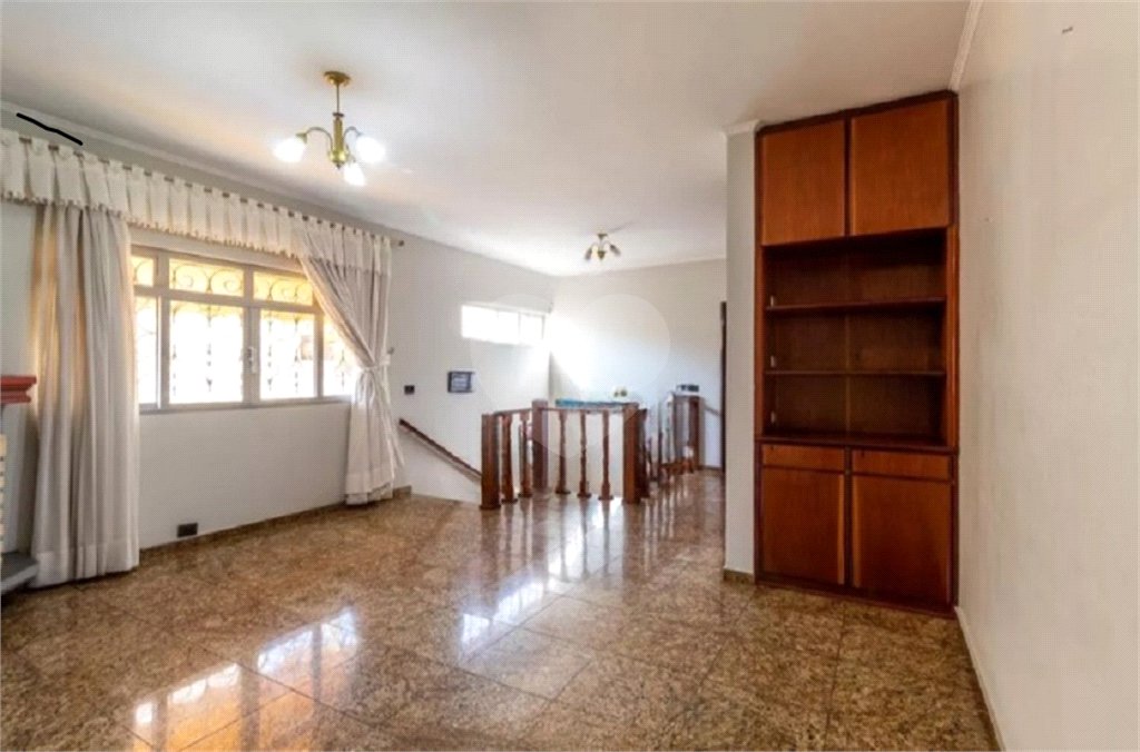 Sobrado à venda com 5 quartos, sendo 4 suítes, em Vila Galvão, Guarulhos, SP