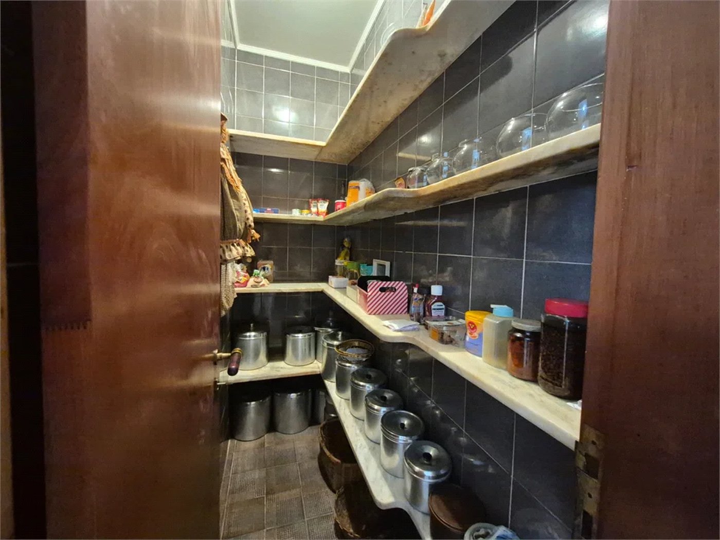 Casa de Vila à venda ou para alugar com 4 quartos, sendo 2 suítes, em Jardim Leonor, São Paulo, SP