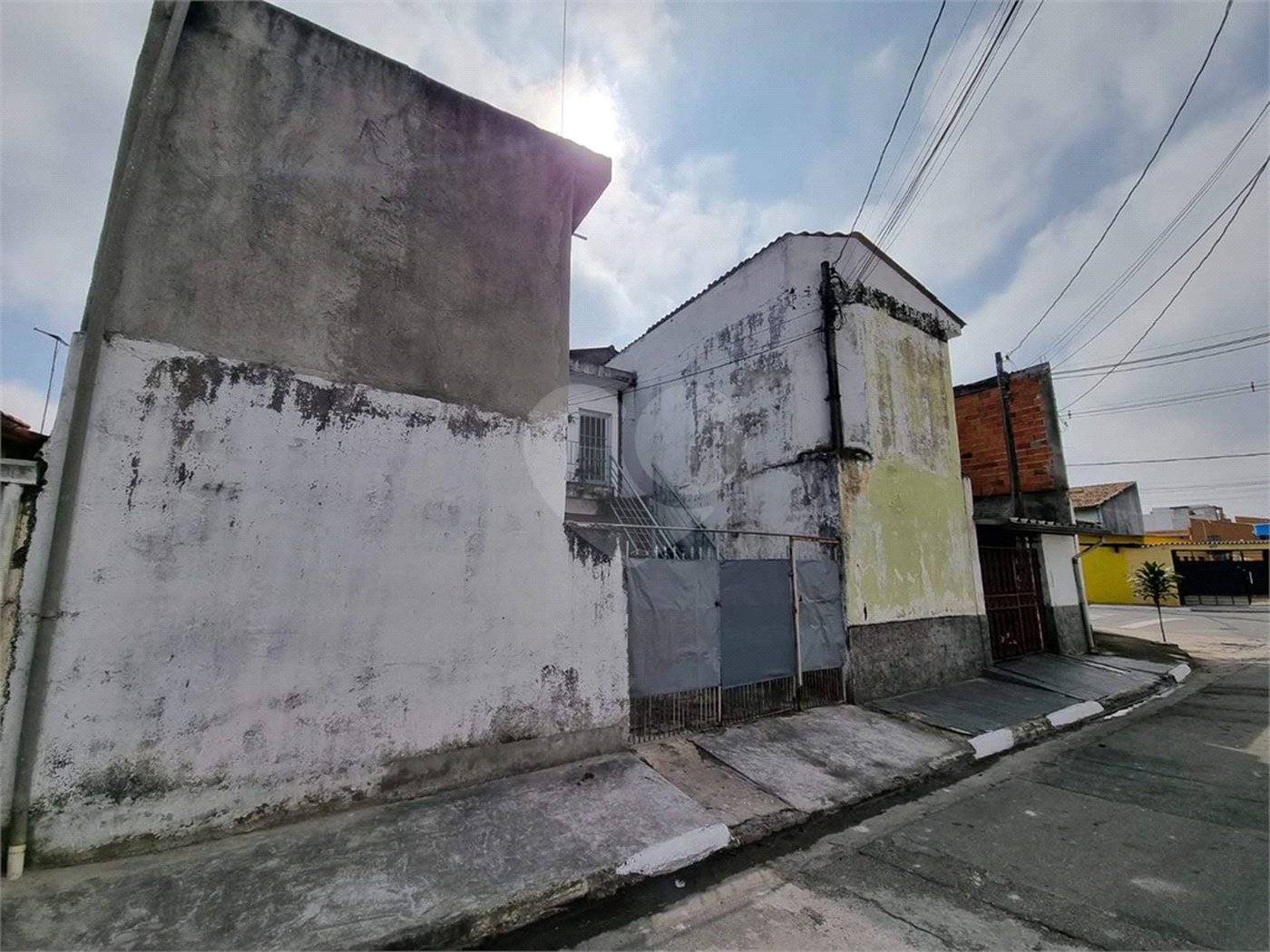 Sobrado à venda com 2 quartos, sendo 1 suíte, em Vila Urupês, Suzano, SP