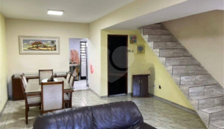 Sobrado à venda com 3 quartos, sendo 1 suíte,  em Parque Naçoes Unidas, São Paulo, SP