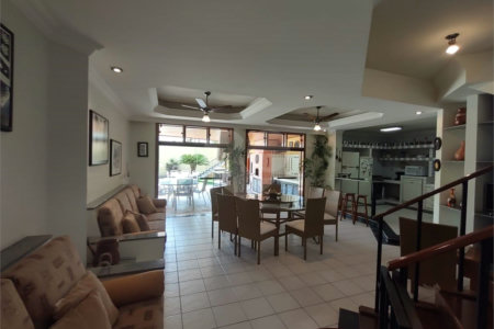 Casa à venda com 5 quartos, sendo 4 suítes, no condomínio Rancho Dirce, Sorocaba - SP