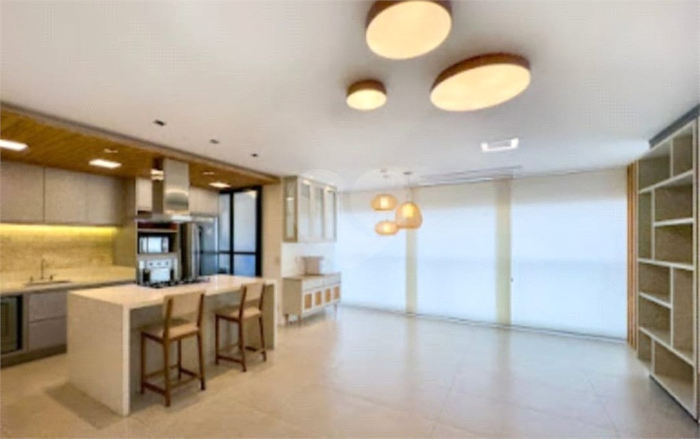 Apartamento à venda com 3 quartos, sendo 1 suíte, em Vila Olímpia, São Paulo, SP